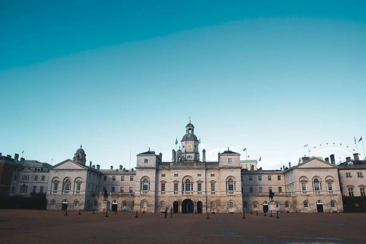 Trading Around UK Budget Day: How Margin Positions React to Fiscal News